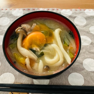 麺つゆで簡単！味噌煮込みうどん